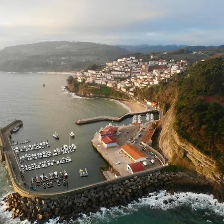 Cau La Mar * Lastres